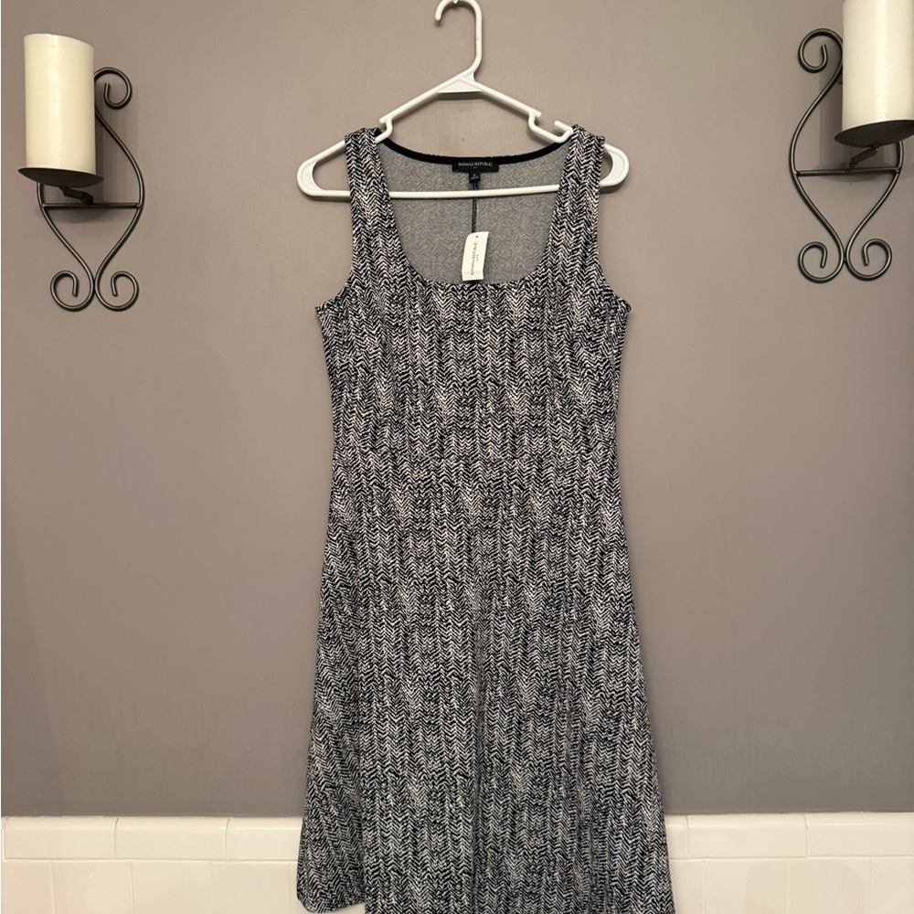 Banana Republic Monochrome Midi Dress